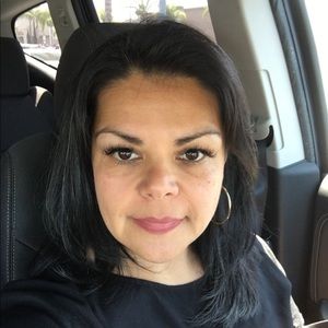 Meet your Posher, Isabel